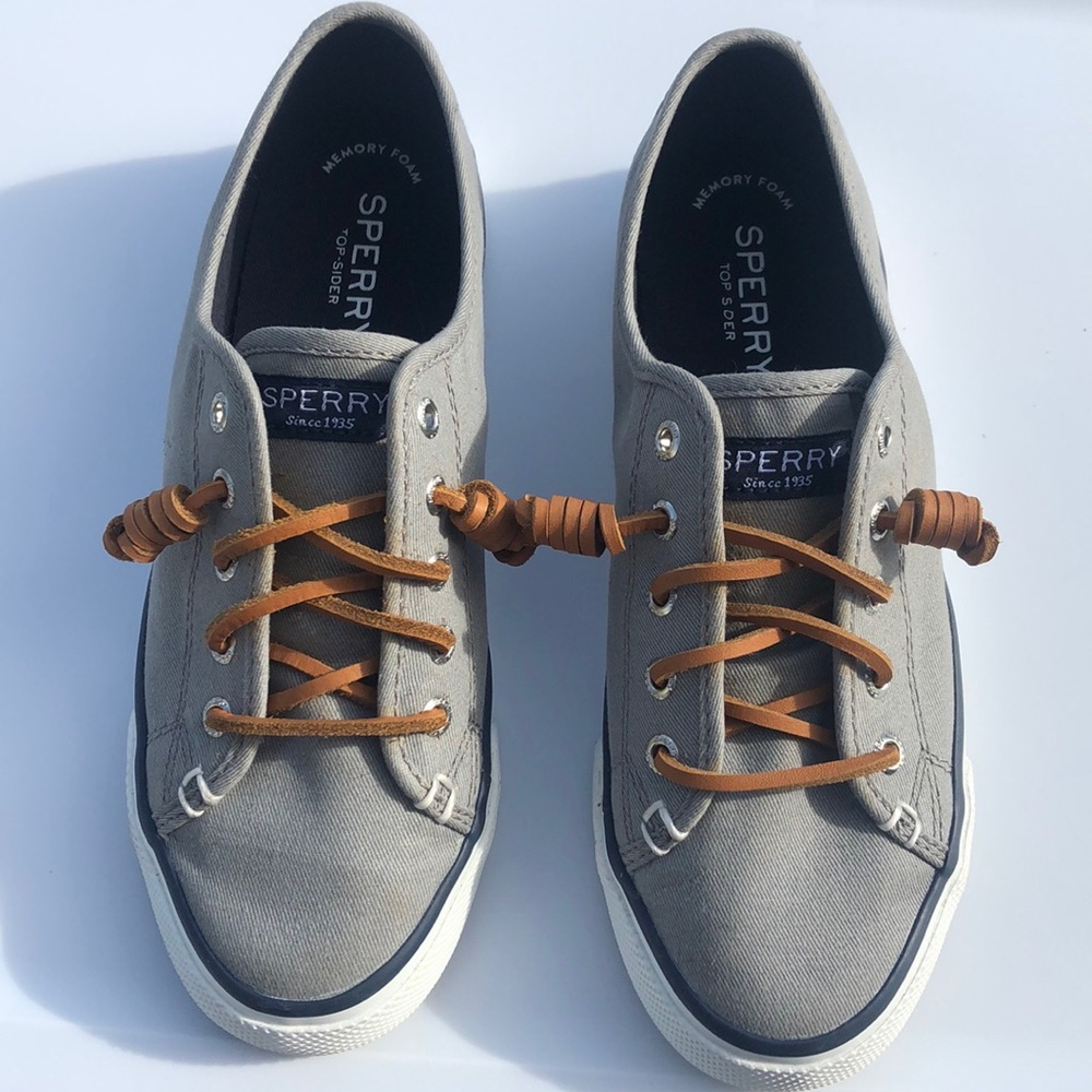Sperry size 6 shoes